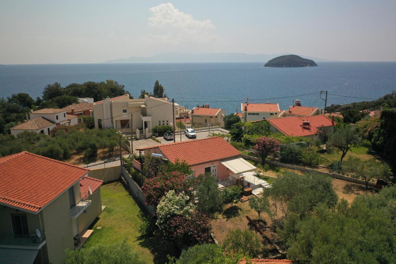 Villa Stella'S Garden à PalaiónTsiflíkion Extérieur photo